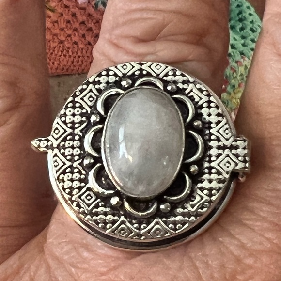 🆕️ Secret Rainbow Moonstone sterling ring - 9 - Picture 3 of 10